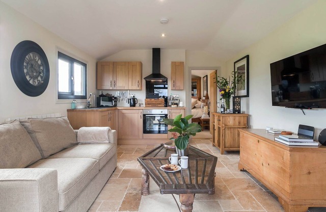 1 bedroom accommodation in Rudford, near Gloucester