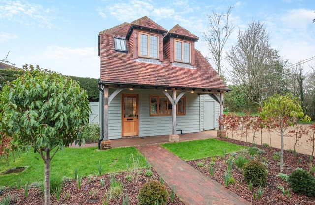 1 bedroom accommodation in Pulborough