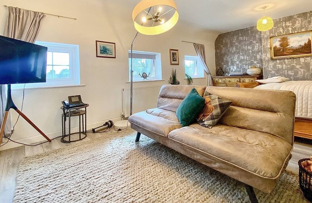 1 bedroom accommodation in Salisbury