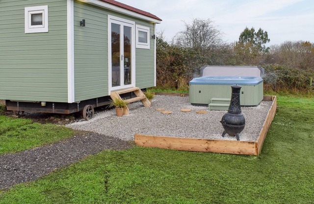 1 bedroom accommodation in Ryhill, near Wakefield