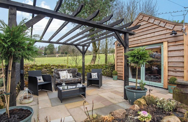 1 bedroom accommodation in Biddulph