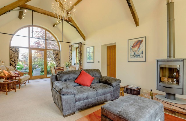 1 bedroom accommodation in Rufford, near Newark