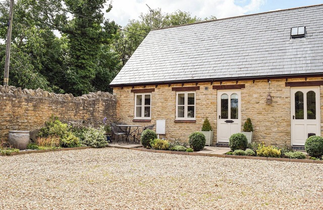 1 bedroom accommodation in Clifton Reynes, near Olney