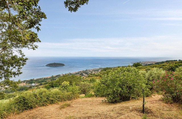 1 bedroom amazing apartment in Zambrone