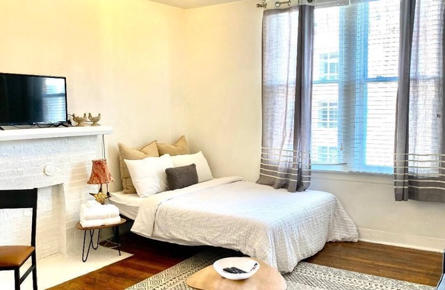 1-bedroom apartment just 16 minutes walk to Nationwide Arena