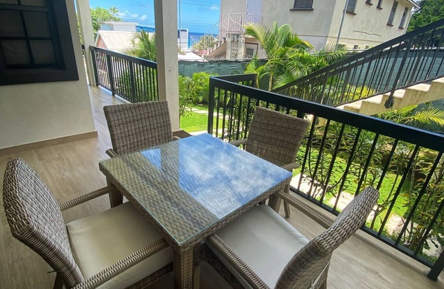 1 Bedroom Apt in Fitts Village a stones throw from the beach!