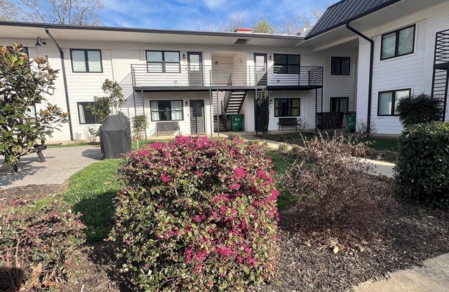 1 Bedroom Apt3 very close to Uptown Charlotte and Novant Presbyterian