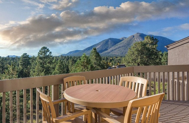 1 Bedroom Condo in Flagstaff, on Golf Course!