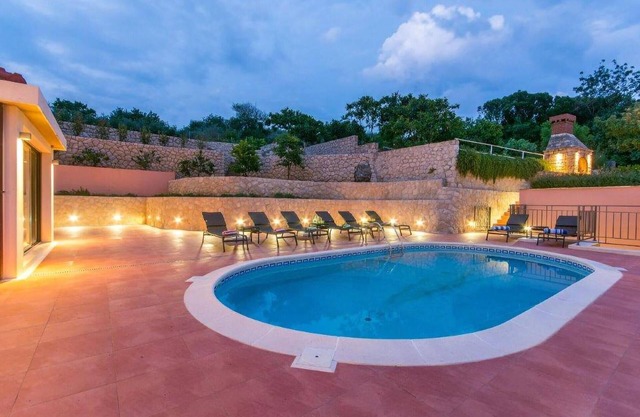 1 bedroom gorgeous apartment in Molunat
