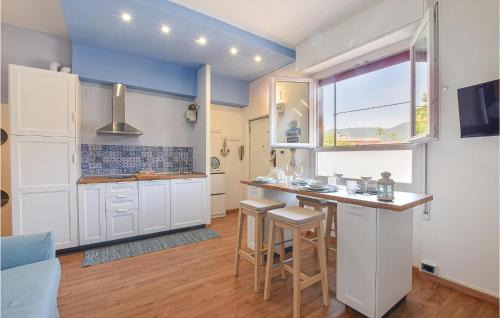 1 Bedroom Gorgeous Apartment In Rapallo