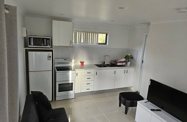 1 Bedroom self-contained compact granny accommodation