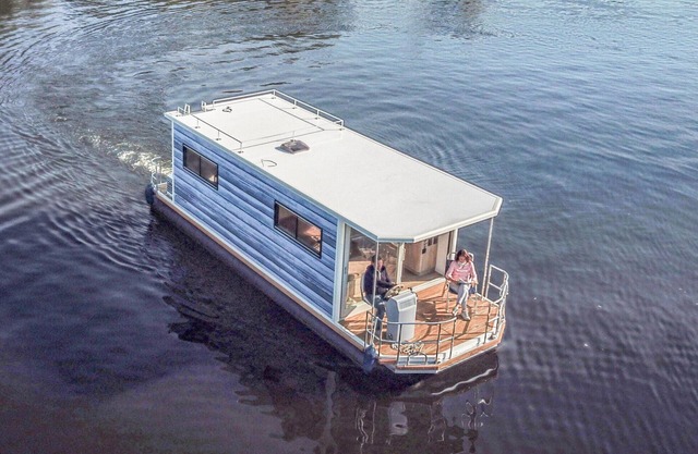 1 bedroom stunning ship in Hennigsdorf