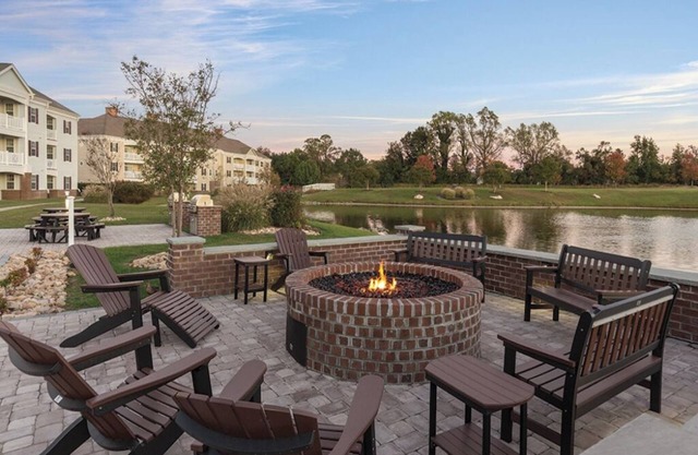 1 Bedroom Suite Condo w/Kitchen, Sleeps 4, in Williamsburg, at Governors Green!