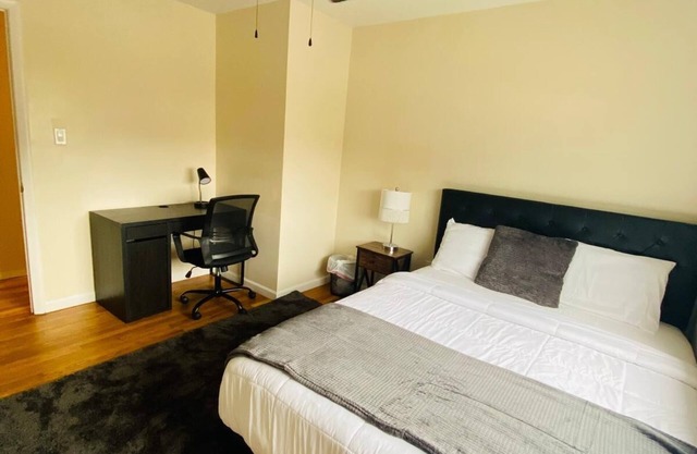 1 Bedroom Terrace view with dedicated workstation #3