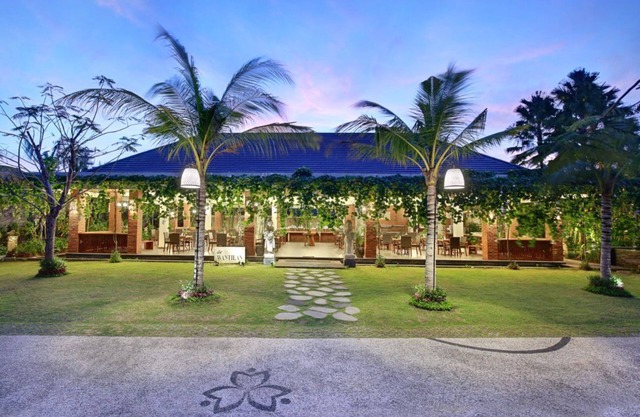 1 BR Suite Villa with a private pool, FREE return airport transfers