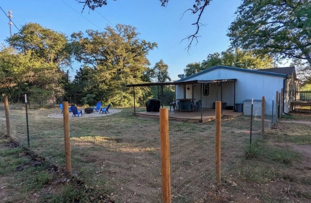 1 House + 1 Yurt on 5 Acres