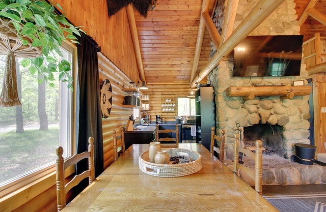 1 Mi to Beach & Lake: Breezy Point Cabin w/Yard!