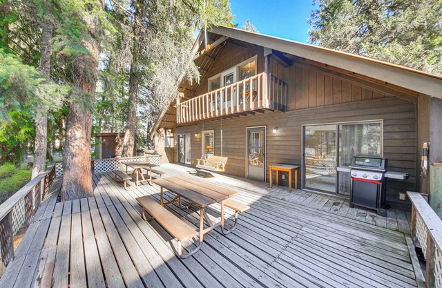 1 Mi to Dtwn Libby: Peaceful Home w/Creek Access!