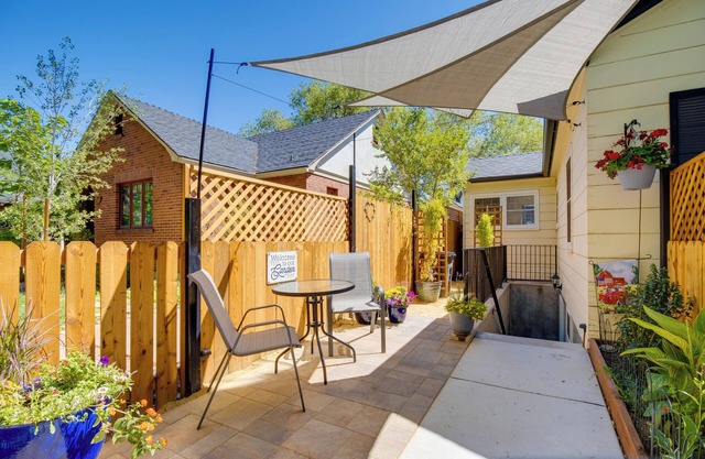 1 Mi to Riverwalk: Downtown Reno Studio w/Patio!