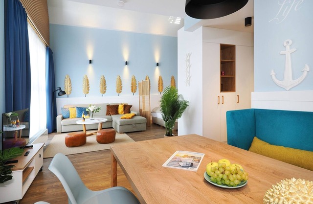 1-room vacation apartment with balcony facing the lake