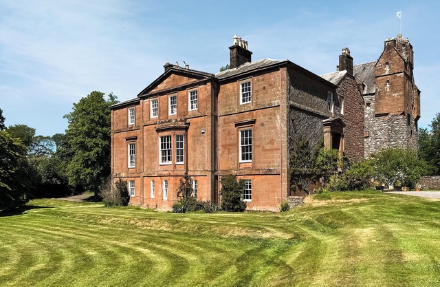 10 bedroom accommodation in Dumfries