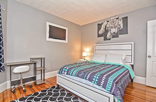 10 Min To Boston Casino 15 Min To The Garden & Downtown 20 Min Frm Logan Airport