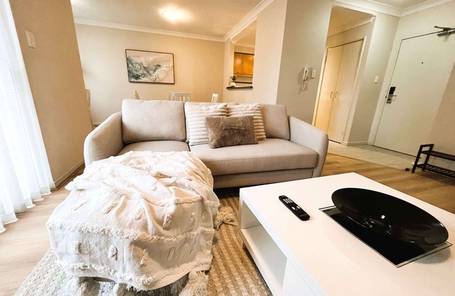 10 Relaxing Resort Pkg+Pool+Gym 2BR 2BA