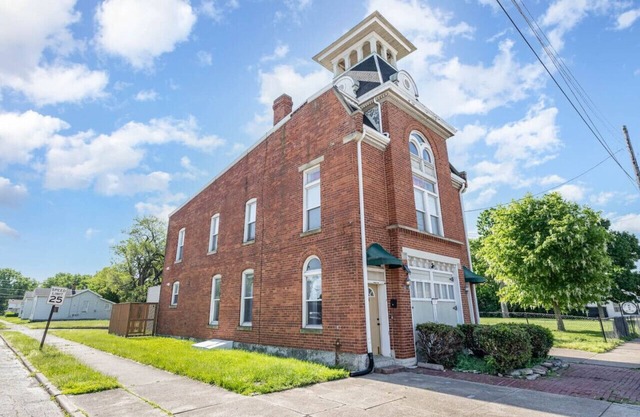 101 Crawford Street unit B · Funky Firehouse Renovated into Modern 2 BDR/1 Bath