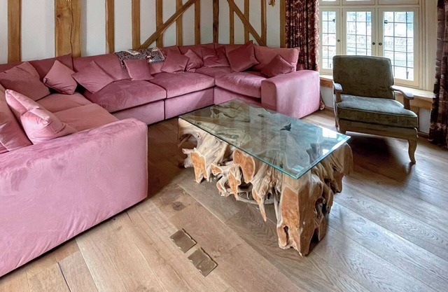 11 bedroom accommodation in Stebbing