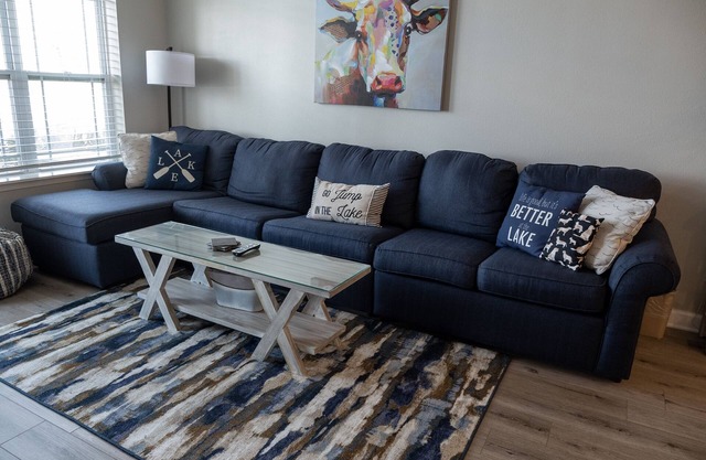 111 - 2 Bedroom Lake View Condo w/Patio