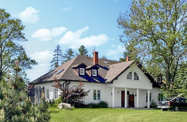 12 bedroom stunning home in Debina