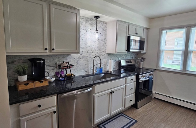12-On-North - A 2 Bedroom Suite - Unit 528 #2