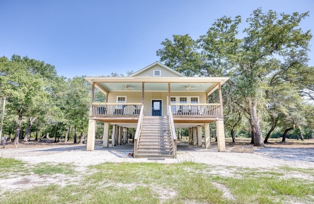 1250 River Cottage - Barefoot Resort Rentals