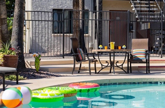127 -Serene Scottsdale Escape – Gated 1BR on the Greenbelt