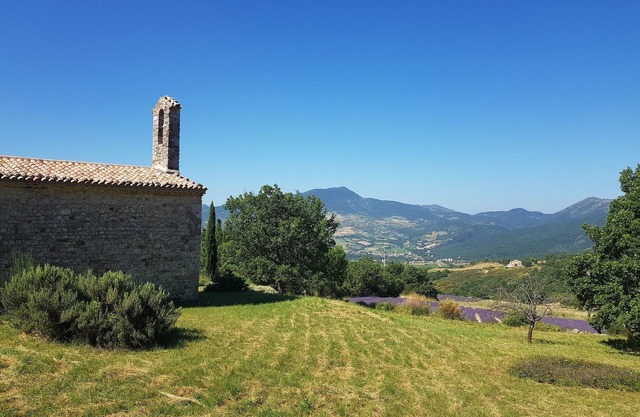 12th-century chapel, a haven of peace in the heart of the Drôme Provençale.