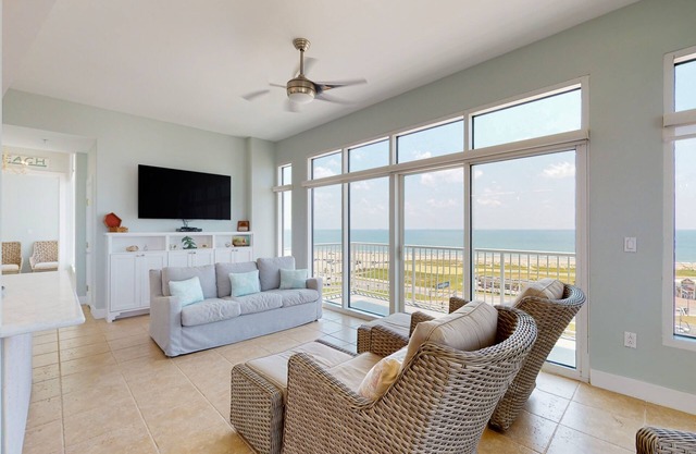 12th-floor corner condo with heated pool, spa, game room, & hot tub - beach view