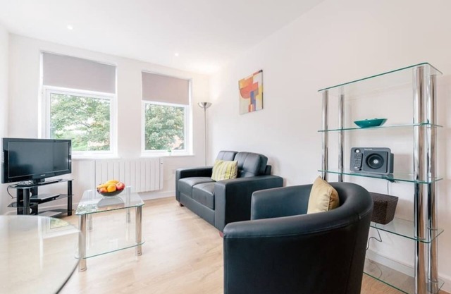 13 Swan House -2 bedroom apartment