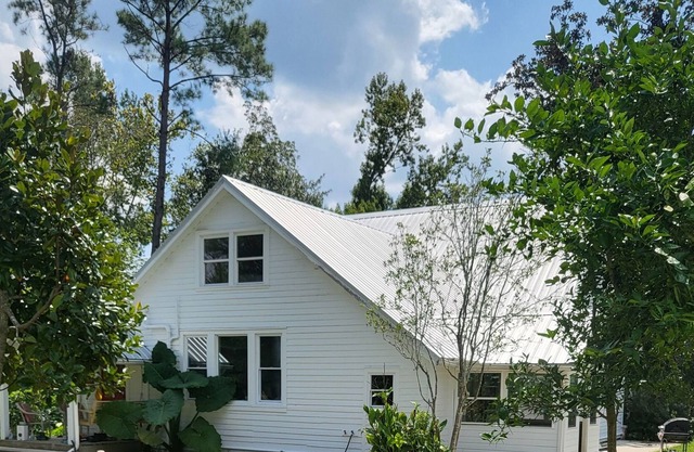 14 miles to Gulf Shores Alabama, 3 mile to OWA Amusement Park, Pet Friendly
