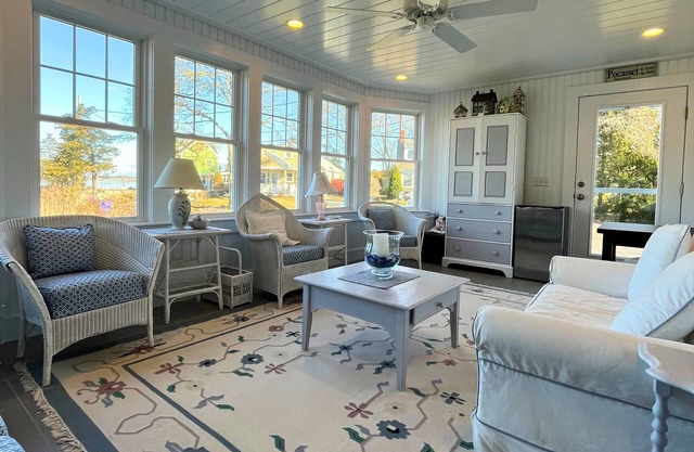 157 Tahanto Rd - Updated 3BR home w/ocean view, steps to beach!