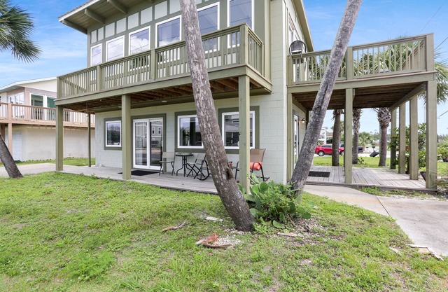 175 Steps from the Beach, Sweeping Views, Ground Floor