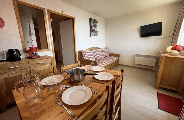 180m from resort center, floor -1, balcony, tv, ski locker, 26m², Peisey-Vallandry
