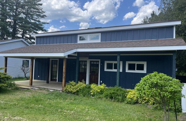 1819 Carriage House - less than 5 min to Dreams Park