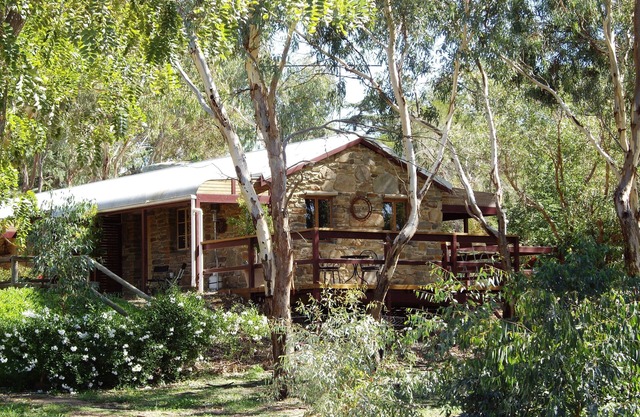 1860 Wine Country Cottages