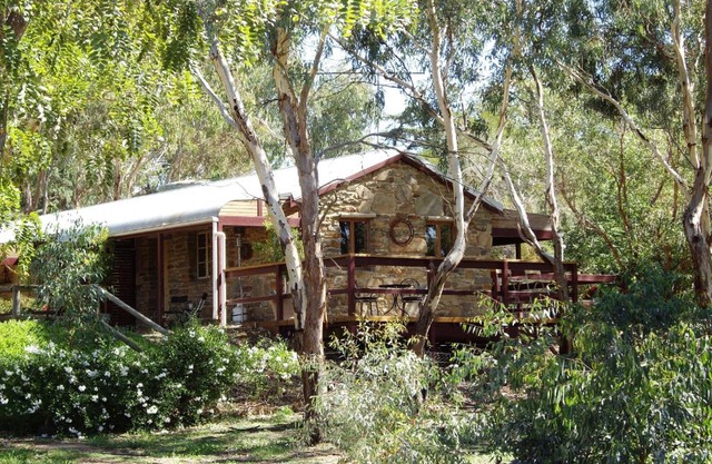 1860 Wine Country Cottages