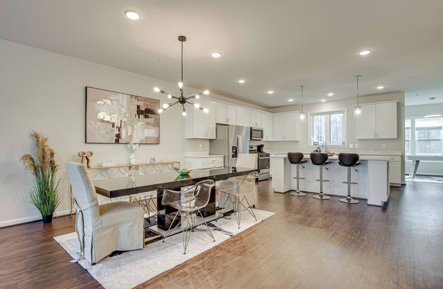 19 Mi to Baltimore: Townhome in Maryland City