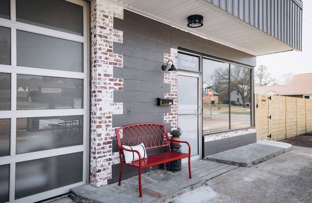 1920 Station Reno. Pet friendly! Walking distance to eats, activities, & parks.