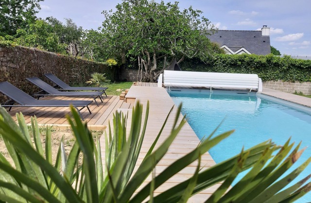 1930s town house with swimming pool