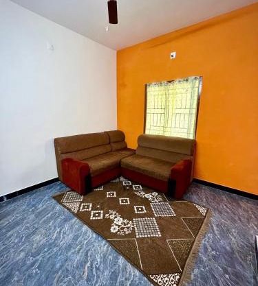 1bhk Corner Stay by Shivalaya