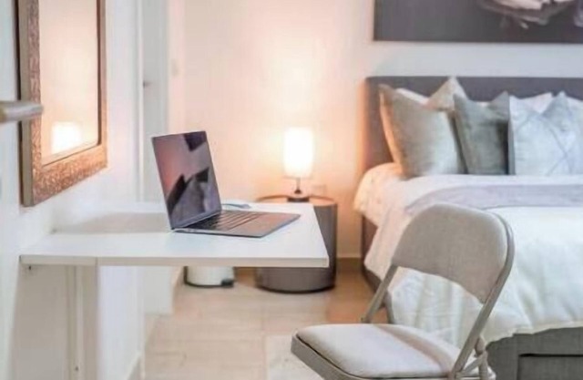 1BHK Luxury Serviced Apartment - Al Andalus JGE