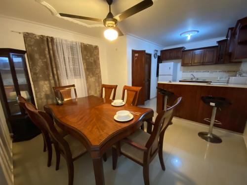 1Dom Rep - Huge cozy 3 bedrooms - close to all transportation Jacobo Majluta - Residencial Paradise V Colina Arroyo 1